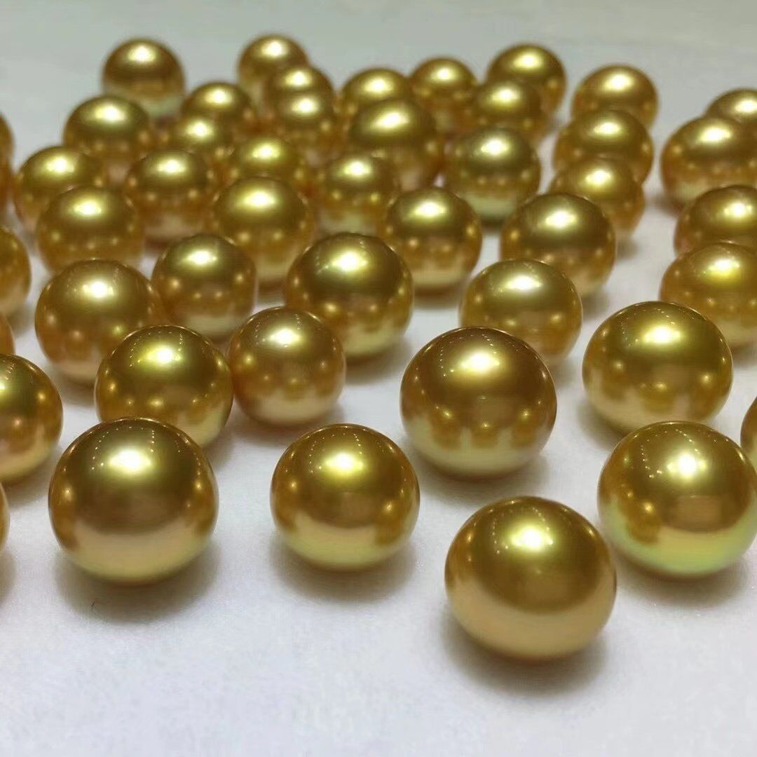 South Ocean gold pearls